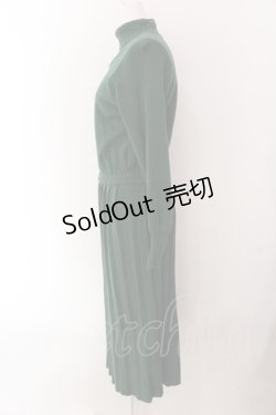 画像2: LEBECCA boutique / 音の混ざったプリーツニットワンピース  グリーン O-25-02-10-048-EL-OP-IG-OS