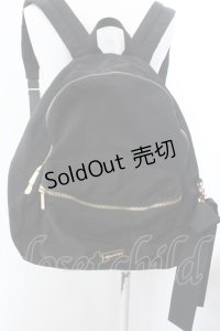 Maison de FLEUR / 撥水加工リボンラウンドリュック  クロ O-25-02-16-038-LO-BG-OW-OS