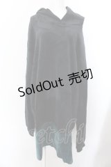 KINGLYMASK / ベロア裾切替レイヤードロングパーカー  ブラック×グリーン O-25-02-16-009-PU-TO-OW-ZT