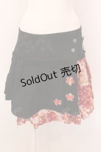 gouk / 和柄切り替えプリーツ巻きスカート  ブラック×レッド系 O-25-02-18-074-GO-SK-IG-OS