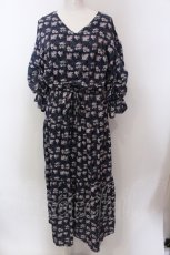 画像1: 【SALE】axes femme / ミニローズ柄ティアードワンピース  ネイビー O-25-02-19-1103-AX-OP-IG-ZT146 (1)