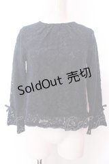 an another angelus / 総レースノーカラープルオーバーブラウス F ネイビー O-25-02-19-1119-CA-BL-OW-ZT052