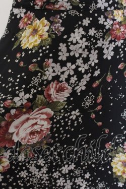 画像2: INGEBORG / 桜薔薇柄ロングスカート  クロ O-25-02-19-1144-LO-SK-IG-ZT156