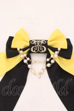画像2: 【SALE】Enchantlic Enchantilly / ロゴ刺繍パールリボンブローチ  イエロー×クロ O-25-02-20-081-LO-ZA-IG-ZT432-F004 (2)
