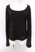 Qutie Frash / 2020プレミアム-金華-インナーTシャツ  ブラック×レッド O-25-02-22-067-QU-TO-IG-OS