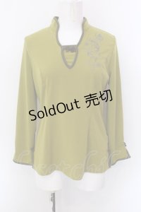 dragonmania / 胸元刺繍チャイナ風カットソー  イエローグリーン O-25-02-22-014-PU-TO-IG-OS
