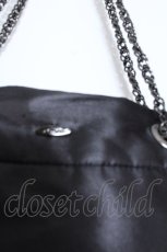 画像2: 【SALE】EATME / サテンフリルトートバッグ  クロ×裏地ラベンダー O-25-02-23-1077-LO-BG-IG-ZTK012 (2)