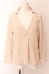 axes femme / バックプリーツプルオーバー  アイボリー O-25-02-23-014-AX-TO-IG-OS