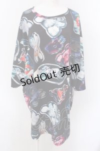 TRAVAS TOKYO / Acrylic art round hem BIG TEE　BIGTシャツ F ブラック O-25-02-25-036-PU-TO-OW-OS