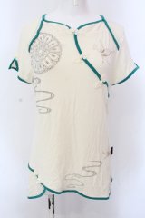 Ozz oneste / バタフライプリントチャイナボタンTシャツ  アイボリー×ミント O-25-02-25-042-OO-TS-IG-OS