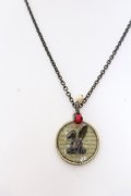 LOLITAその他 / グラスラビットネックレス  アンティークゴールド O-25-02-26-047-LO-AC-YM-OS