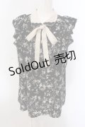 axes femme / 小花柄ノースリフリルブラウス M クロ O-25-02-26-1026-AX-BL-OW-OS