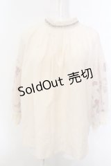 axes femme / ミュシャ チュール袖ブラウス  オフ O-25-02-27-1086-AX-BL-AS-ZT508