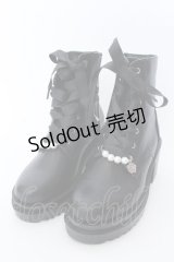 axes femme / パールチャーム付ミドルブーツ L クロ O-25-02-28-1044-AX-SH-IG-OS