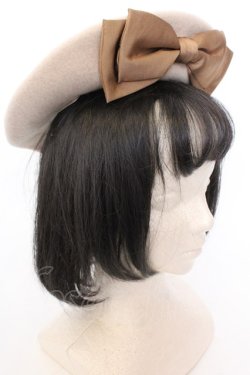 画像2: Maison de FLEUR / マットサテンリボンフェルトベレー  ベージュ O-25-02-28-1067-LO-AC-IG-OS