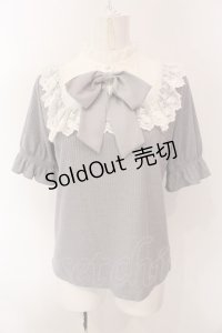 axes femme / リボンブローチ付リブプルオーバー F ブルーグレー O-25-02-28-074-AX-TO-OW-OS
