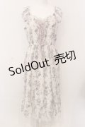 axes femme / パピヨンローズ柄編上ワンピース F キナリ O-25-02-28-091-AX-OP-OW-OS