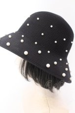 画像1: 【SALE】axes femme / パールモチーフハット 58ｃｍ クロ O-25-05-30-1074-AX-AC-OW-ZTK004 (1)