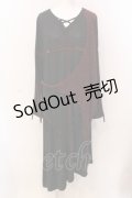 Ozz Croce / 十字架レイヤードロングワンピース  ブラック×レッド O-25-03-08-026-OO-OP-OW-OS