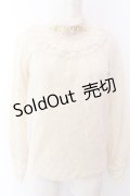 axes femme / 首元付属使いレースプルオーバー  アイボリー O-25-03-12-044-AX-TO-IG-OS