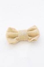 画像1: 【SALE】MILK / Mロゴベロアブローチバレッタ  ベージュ O-25-03-13-1053-ML-AC-OW-ZTK016 (1)