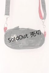 MINT NeKO / ポールのてかてかショルダーバッグ  ブラック×レッド O-25-03-17-071-HN-BG-IG-OS