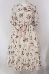 Melody BasKet / Precious Roseフラットカラーワンピース  アイボリー O-25-03-20-1033-LO-OP-IG-OS