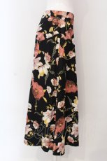 画像2: 【SALE】INGEBORG / 花柄スカート S クロ O-25-03-20-1060-LO-SK-IG-ZT371 (2)