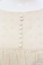 画像2: 【SALE】Maison de FLEUR Petite Robe canone / エンジェルショルダースモックワンピース  アイボリー O-25-03-20-2032-EL-OP-IG-ZT140 (2)