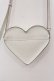 画像4: Dr.Martens （Getta Grip） / LOVE HEART BAG バッグ  ホワイト O-25-03-22-013-PU-BG-IG-OS (4)