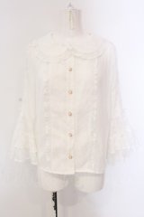 axes femme kawaii / レーシー姫袖ブラウス  シロ O-25-03-26-028-AX-BL-IG-OS