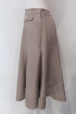 画像2: 【SALE】Fi.n.t / フラップデザインナローフレアースカート F ピンクベージュ O-25-03-26-1052-CA-SK-OW-ZT232 (2)