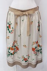 画像1: 【SALE】an another angelus / ボタニカルスカーフ柄ギャザースカート  アイボリー×ベージュ O-25-03-26-1069-CA-SK-IG-ZT236 (1)