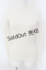 F&A / バックリボンリブニットプルオーバー F オフホワイト O-25-03-26-1011-LO-TO-OW-OS