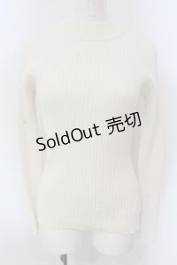 F&A / バックリボンリブニットプルオーバー F オフホワイト O-25-03-26-1011-LO-TO-OW-OS