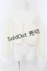 Fi.n.t / 刺繍入りダンボールニットプルオーバー F アイボリー O-25-03-26-1012-CA-TO-OW-ZT114
