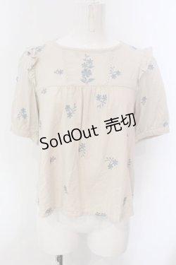 画像1: Fi.n.t / ショルダーフリル小花総刺繍ブラウス  ベージュ O-25-03-26-1015-CA-BL-IG-ZT114