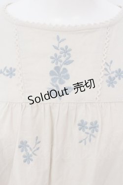 画像2: Fi.n.t / ショルダーフリル小花総刺繍ブラウス  ベージュ O-25-03-26-1015-CA-BL-IG-ZT114
