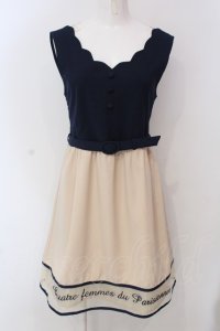 F i.n.t / 裾ロゴ刺繍ドッキングワンピース  ネイビー×アイボリー O-25-03-26-1026-CA-OP-SZ-ZT110