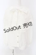 axes femme / ケープ×リボンタイブラウス F キナリ O-25-03-29-050-AX-BL-OW-OS