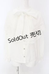 axes femme / ケープ×リボンタイブラウス F キナリ O-25-03-29-050-AX-BL-OW-OS