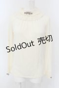 axes femme / バラモチーフ付きボトルネックプルオーバー M アイボリー O-25-03-31-1057-AX-TO-IG-OS