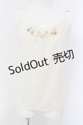 axes femme / オーガンジーフラワーキャミソール  アイボリー O-25-03-31-1012-AX-TO-IG-OS