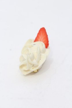 画像2: Q-pot. / Starawberry Whip ブローチ  オフシロ×アカ O-25-03-31-087-QP-AC-IG-OS