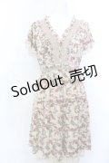 axes femme / ローズリーフ柄ティアードワンピース M キナリ O-25-04-04-059-AX-OP-OW-OS