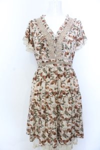 axes femme / ローズリーフ柄ティアードワンピース M キナリ O-25-04-04-059-AX-OP-OW-OS