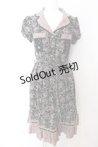 axes femme / 薔薇柄ワンピース M クロ O-25-04-04-060-AX-OP-OW-OS