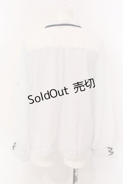 画像3: axes femme / ブローチ付きスタンドブラウス M サックス O-25-04-07-052-AX-BL-OW-OS