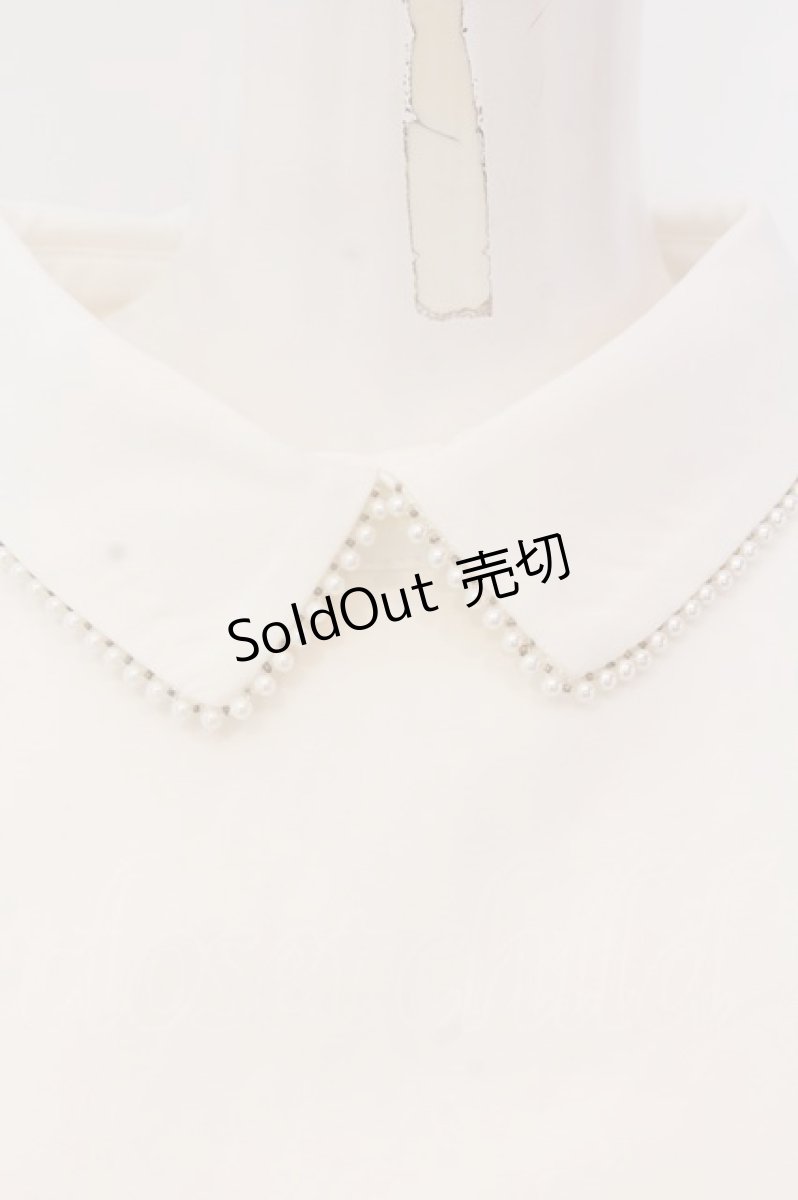 画像2: 【SALE】evelyn / パールトリミングブラウス  シロ O-25-04-07-055-LO-BL-OW-ZT238 (2)