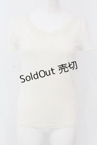 F i.n.t / フラワーモチーフ&シースルー袖トップス  アイボリー O-25-04-08-041-CA-TO-IG-OS